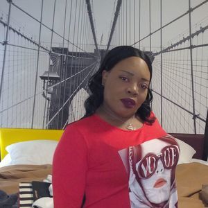 Meet your Posher, Tia